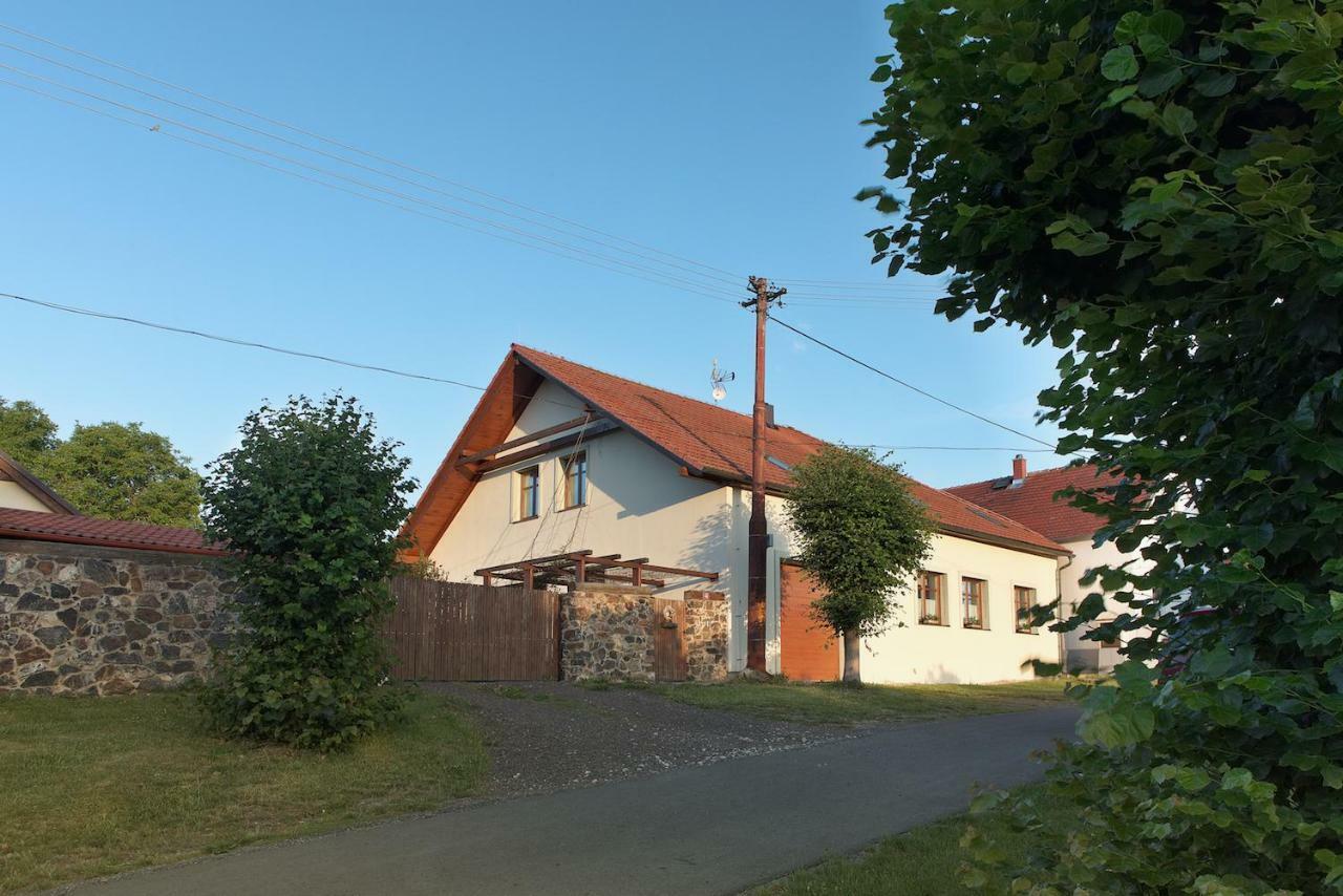 Zeleny Statek Apartment Bzova Exterior photo